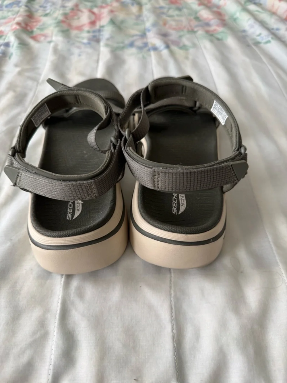 Skechers Arch Fit Women's Gray Adjustable Strap Sandals - Picture 4 of 5